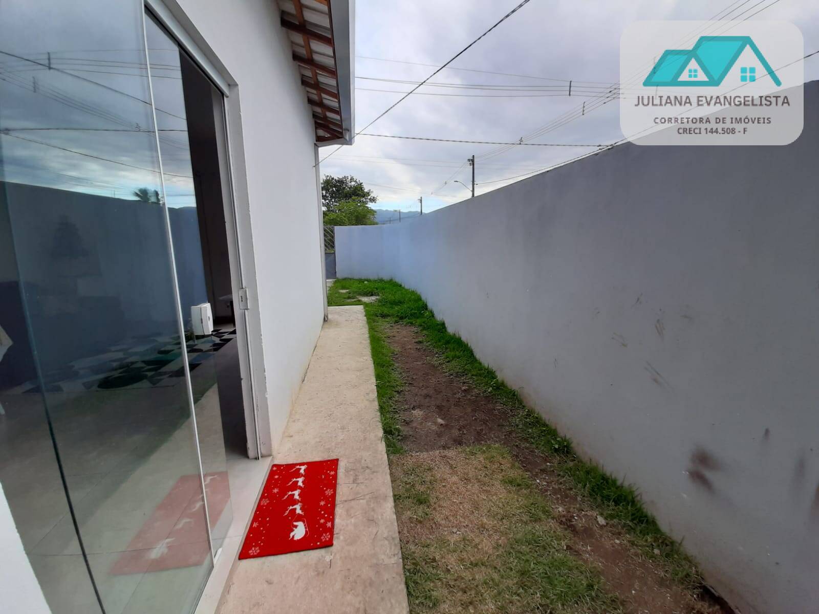 Casa à venda e aluguel com 2 quartos, 60m² - Foto 2