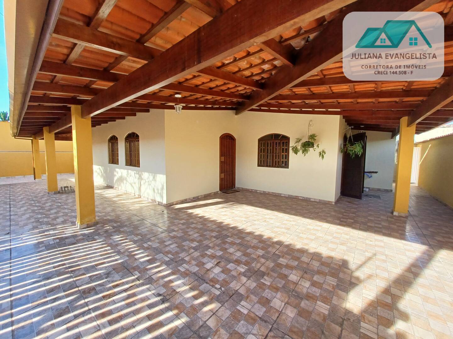Casa à venda e aluguel com 3 quartos, 91m² - Foto 1